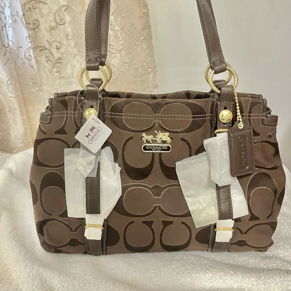 Authentic Coach Mia Sateen Outline C Caryall Bag